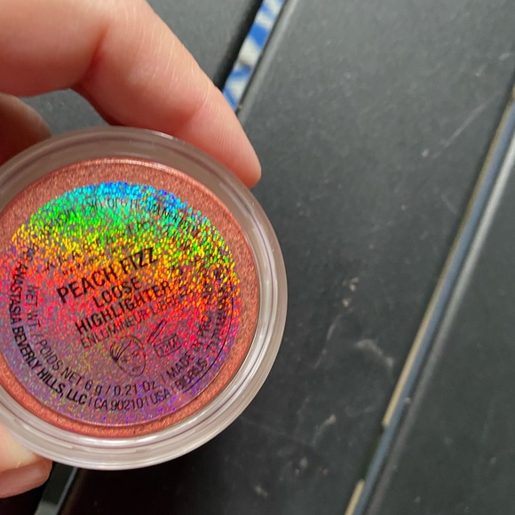 ABH LOOSE HIGHLIGHTER: PEACH FIZZ - Picture 8 of 16